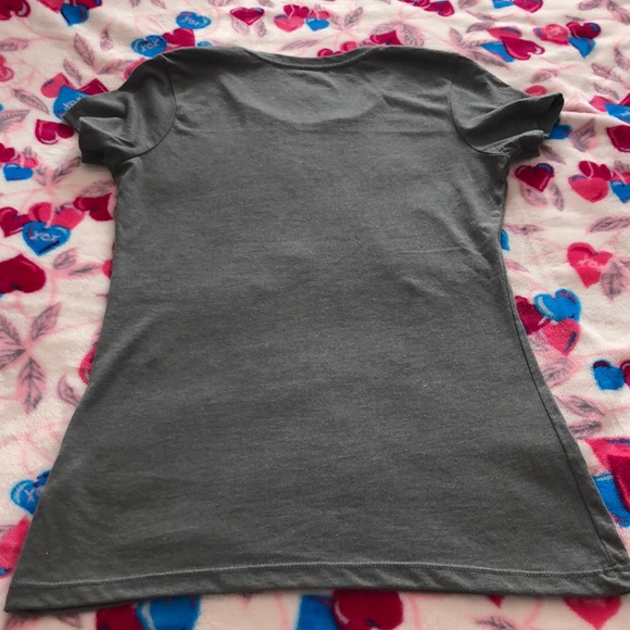 Hello Kitty T-Shirt - Picture 2 of 3